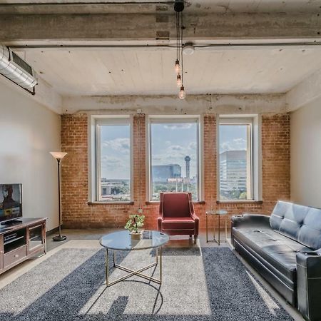 Regal Stays Corporate Apartments - Downtown Даллас Экстерьер фото