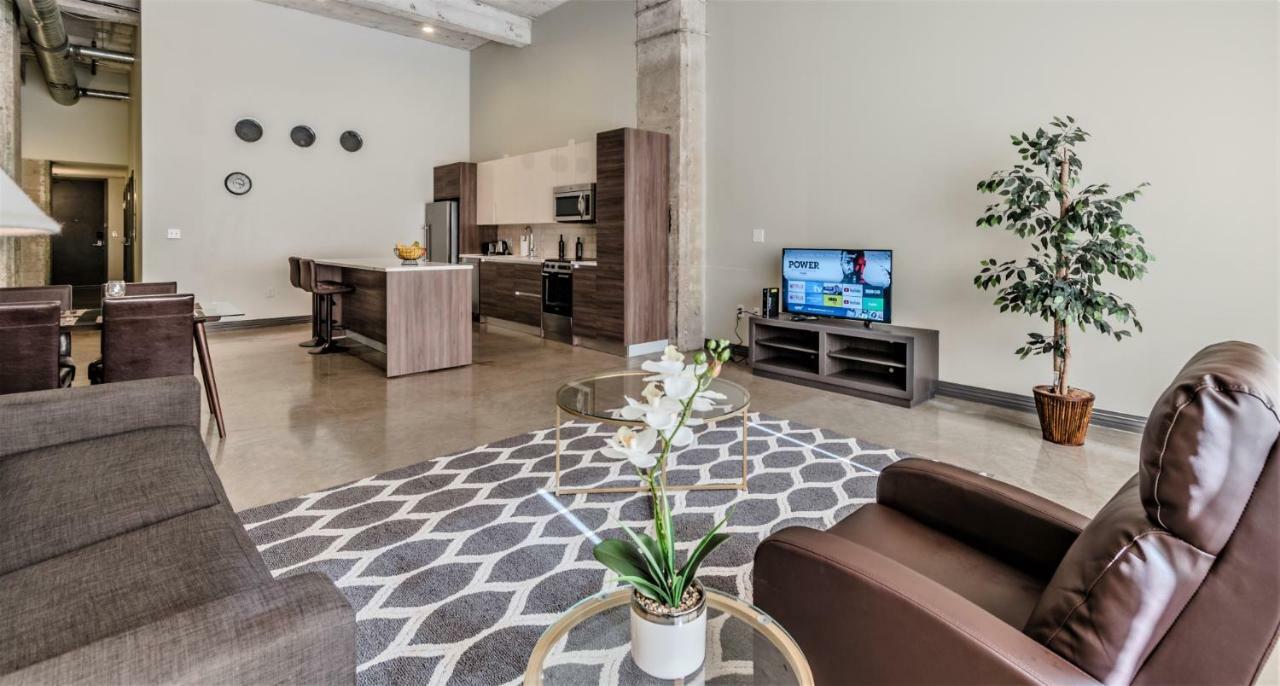 Regal Stays Corporate Apartments - Downtown Даллас Экстерьер фото