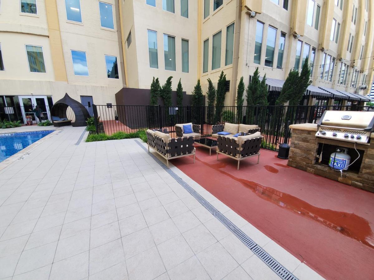 Regal Stays Corporate Apartments - Downtown Даллас Экстерьер фото